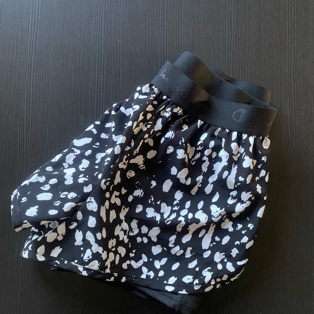 Ladies Champion run shorts​